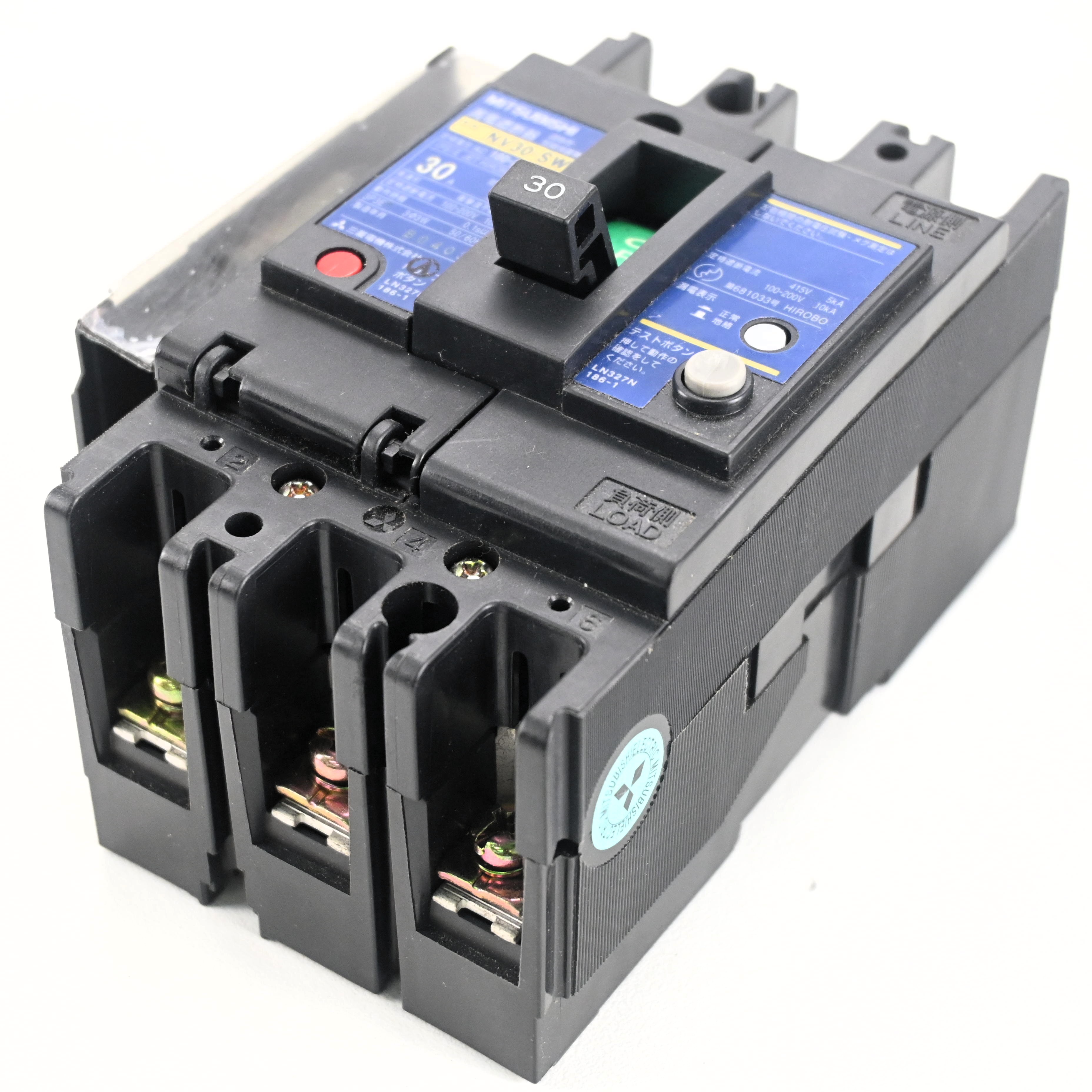 NV30-SW 3P 30A